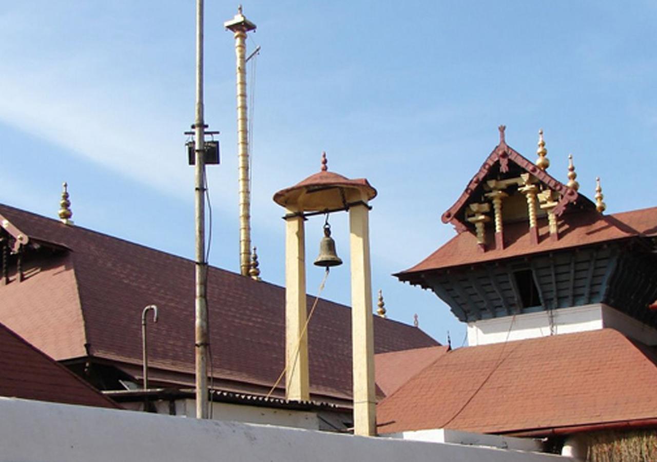 Seethas Regency Hotel Guruvāyūr Esterno foto